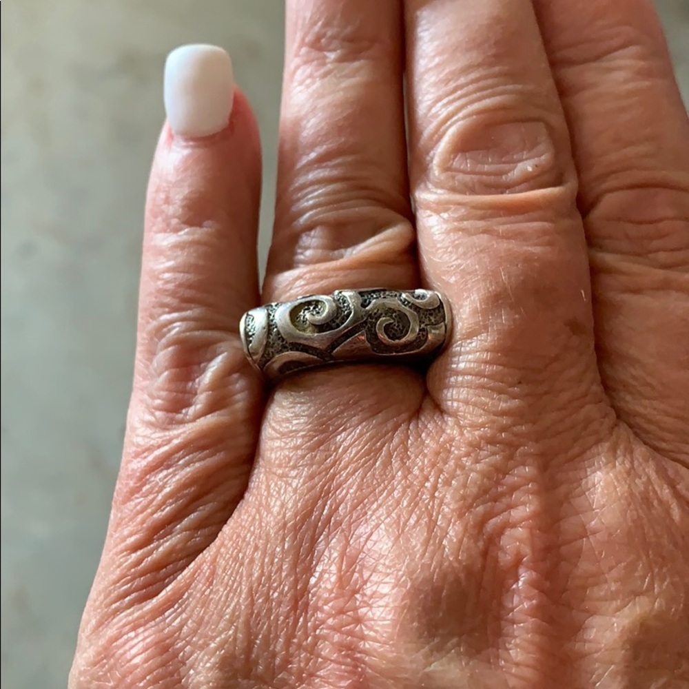 Silver ring sz 7
